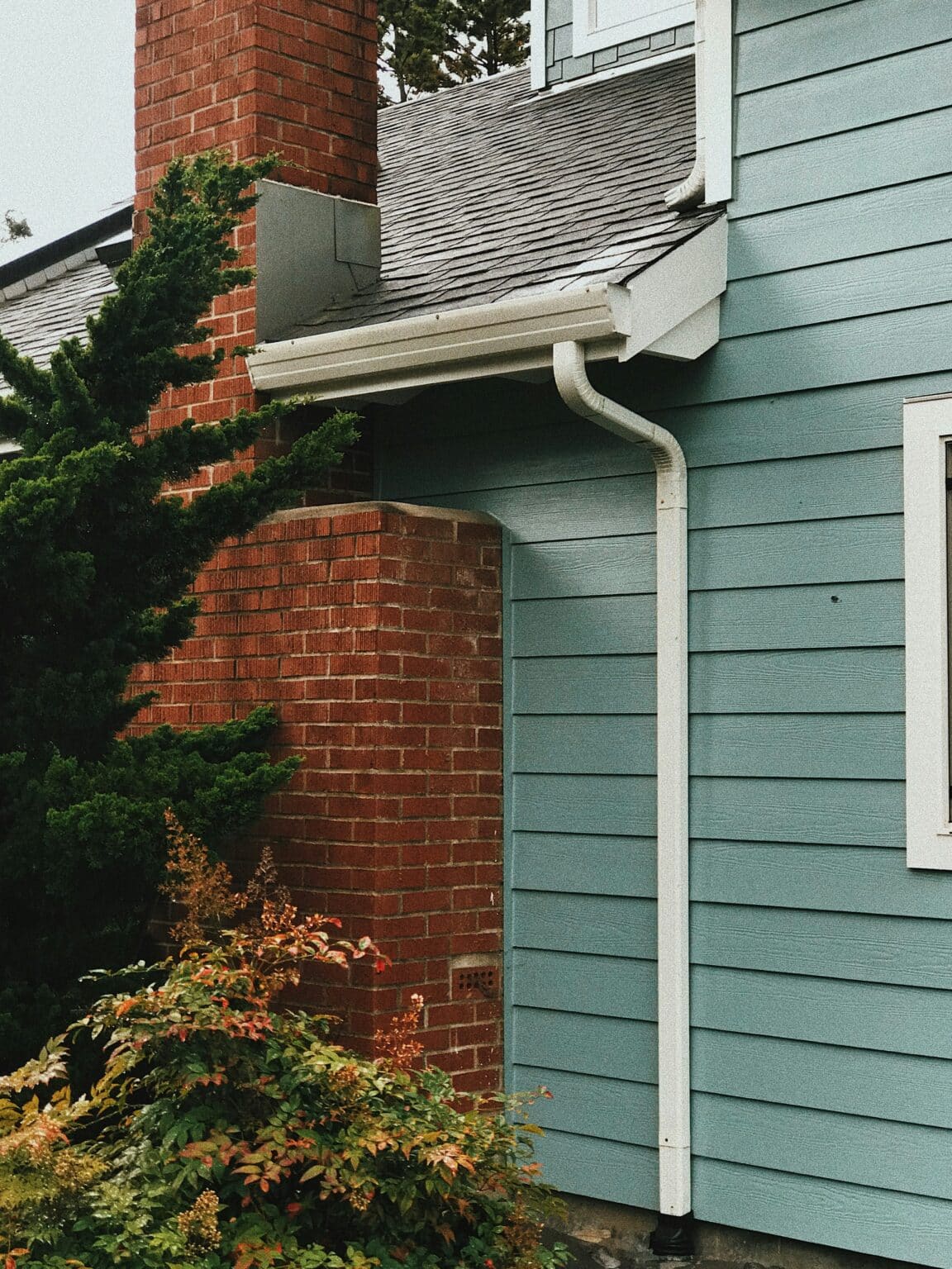 Gutter installation in New London CT. Gutter Installation in Old Saybrook, CT